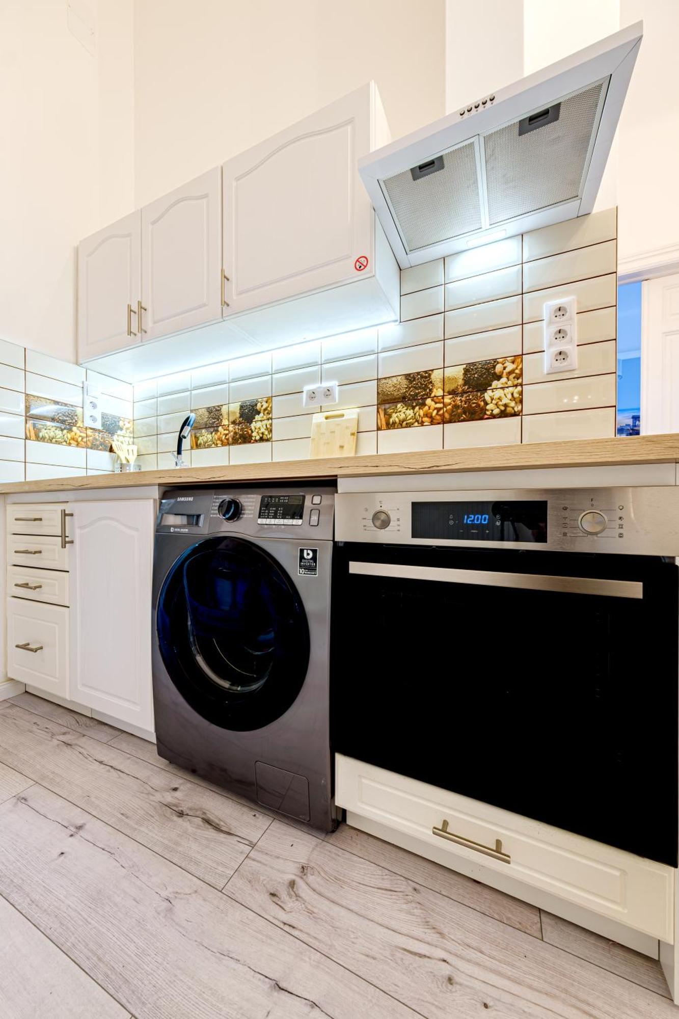 Soho Downtown Apartment บูดาเปสต์ ภายนอก รูปภาพ